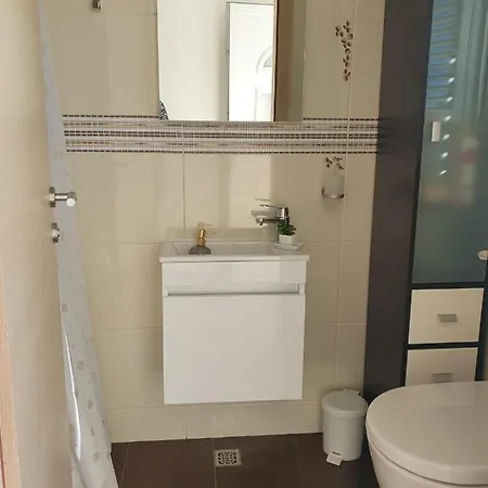 Baric Διαμέρισμα *